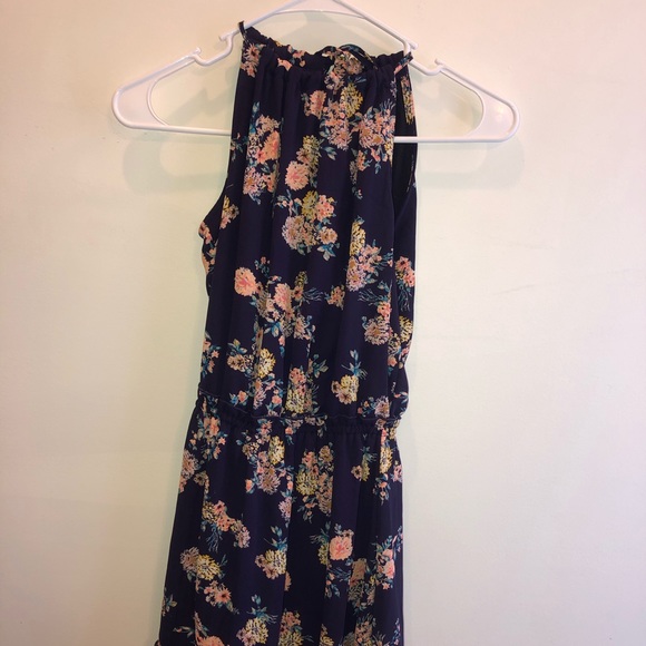 Xs dress - Picture 1 of 4